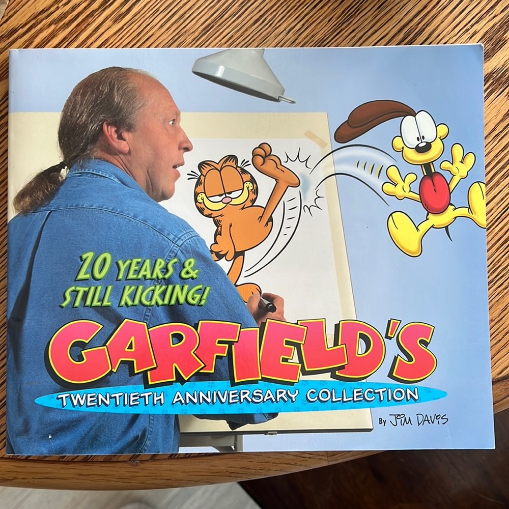Lot of 2 Garfield Jim Davis books
